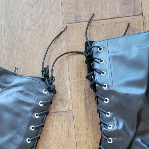 Goth Platform Boots - Picture 6 of 13